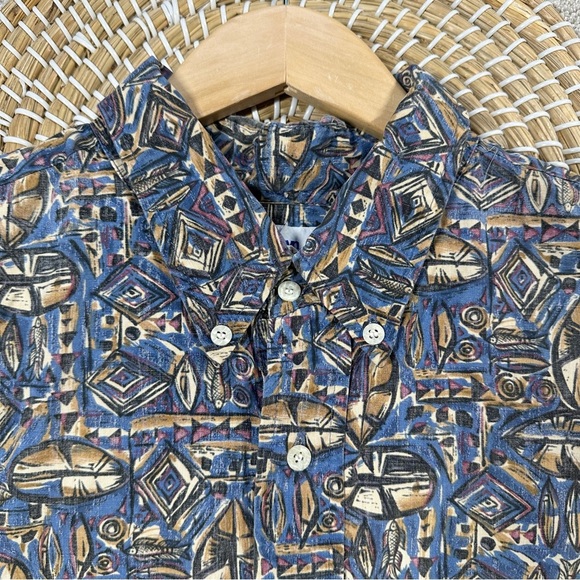 SOLD | Reyn Spooner Tribal Aztec Fish All Over Print Hawaii Shirt Half Button - Picture 2 of 11